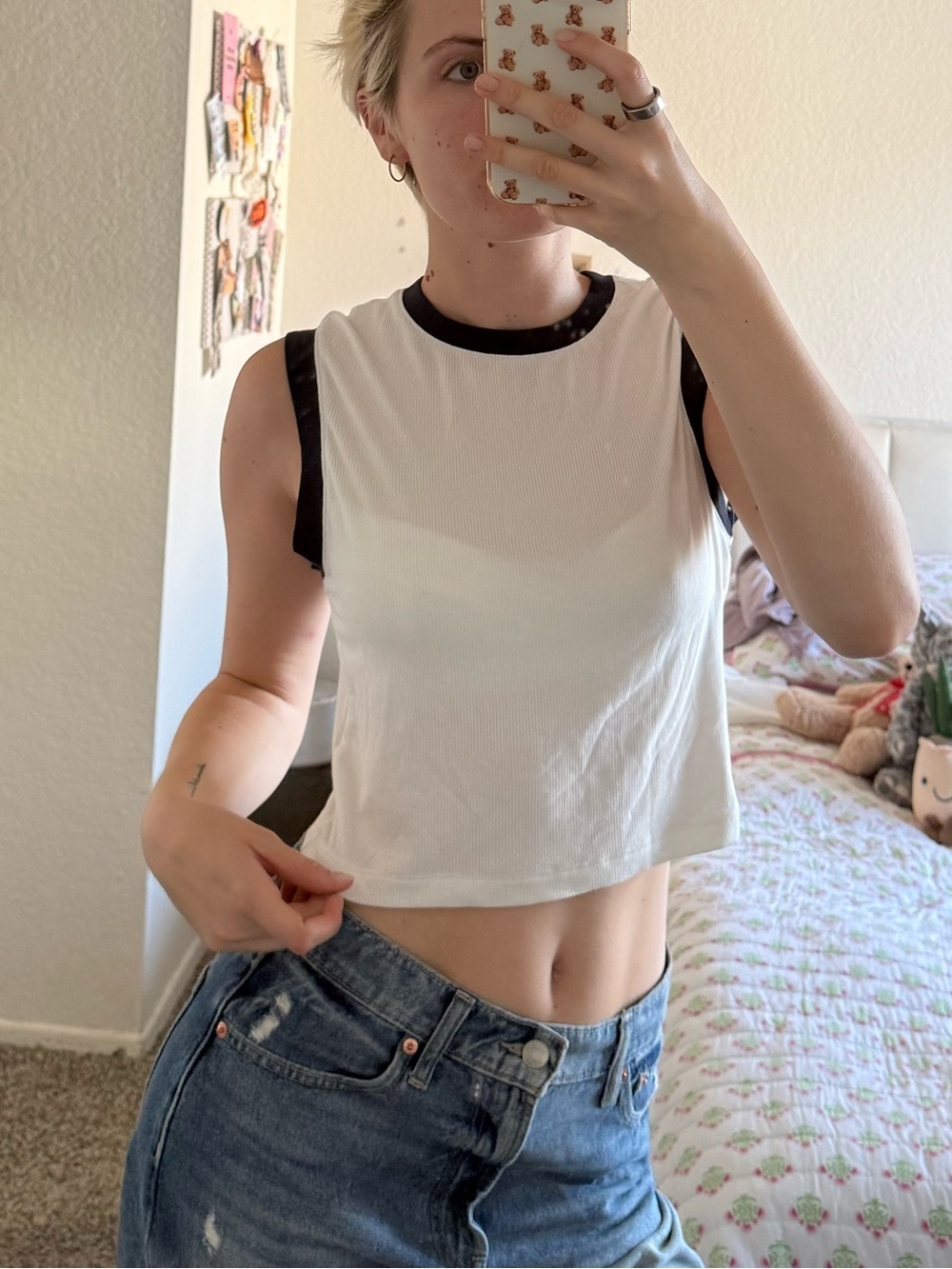 SKIMS Classic White & Navy Sleeveless Crop Tank Top